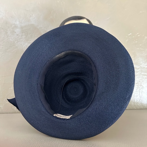 SUPERB NAVY 1940s\' STRAW WIDE BRIM FEDORA - UNUSUAL CROWN/VELVET BAND/FLOWERS